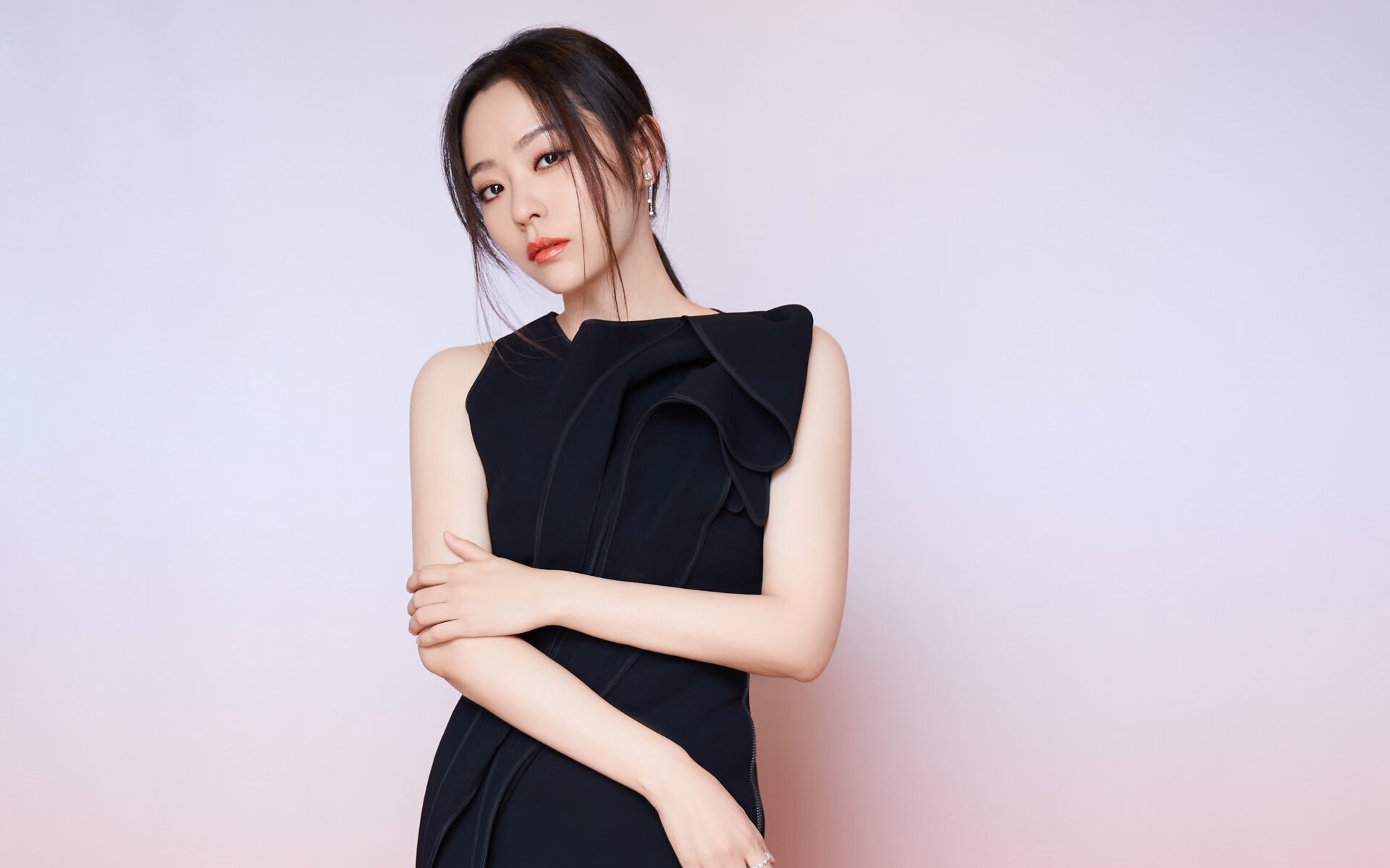 中国足球青少年训练营引入体态管理课程，青少年足球专项体能训练教程